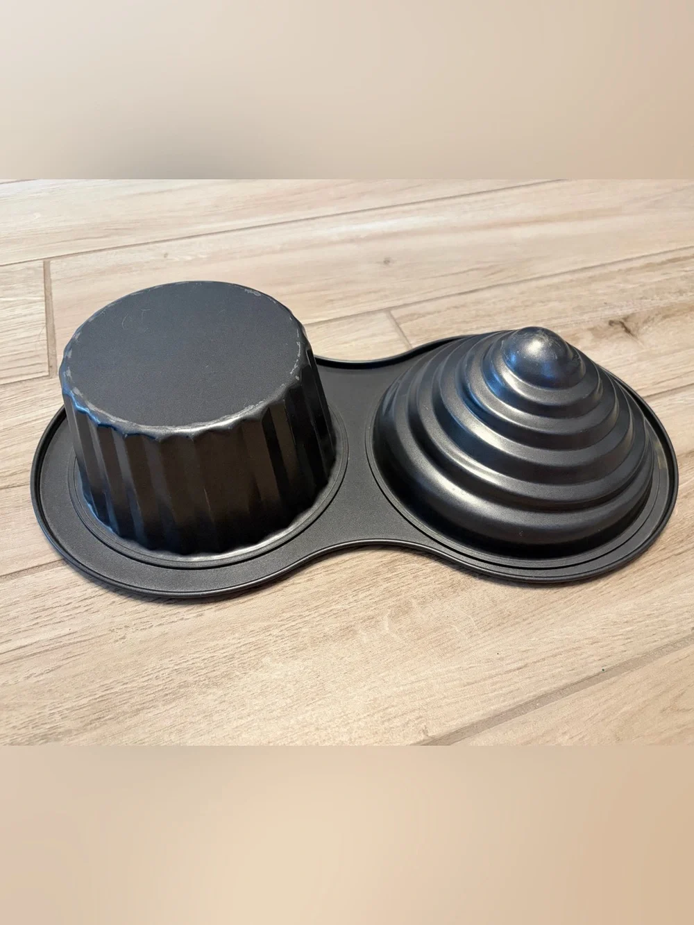 Giant Cupcake Nonstick Baking Pan